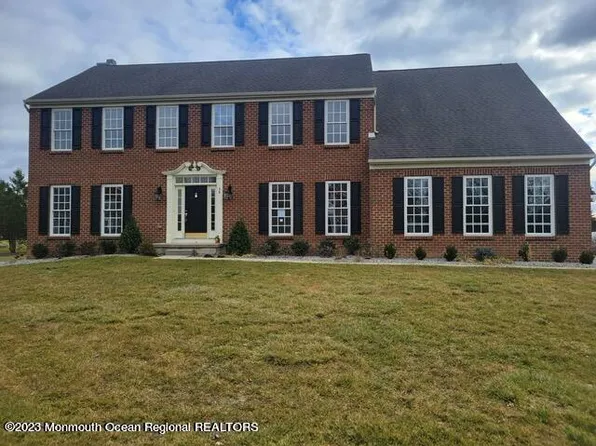 18 Nicole Court, Freehold, NJ 07728