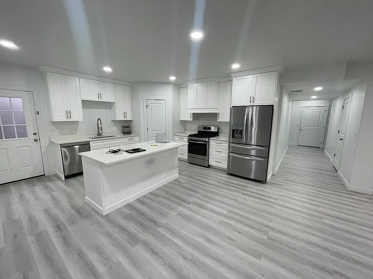 3 bed, 1700 sqft, $2,300 — Photo 2