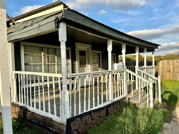 131 Sibley St, Oil City, LA 71061