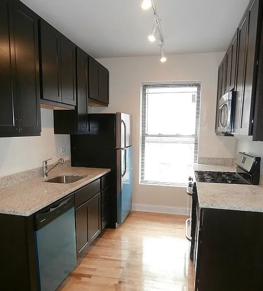 1110-1114 W Balmoral Ave #3 — Photo 3