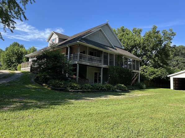 3433 Young Rd