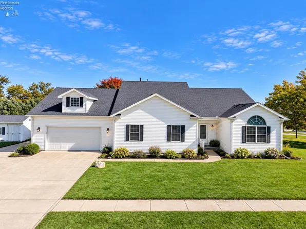 1041 Anna Ln, Bowling Green, OH 43402