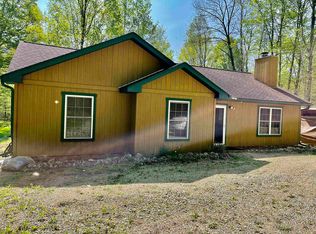 N12346 Red Rock Rd, Silver Cliff, WI 54104