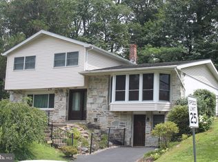 1035 Old Ford Rd, Huntingdon Valley, PA 19006