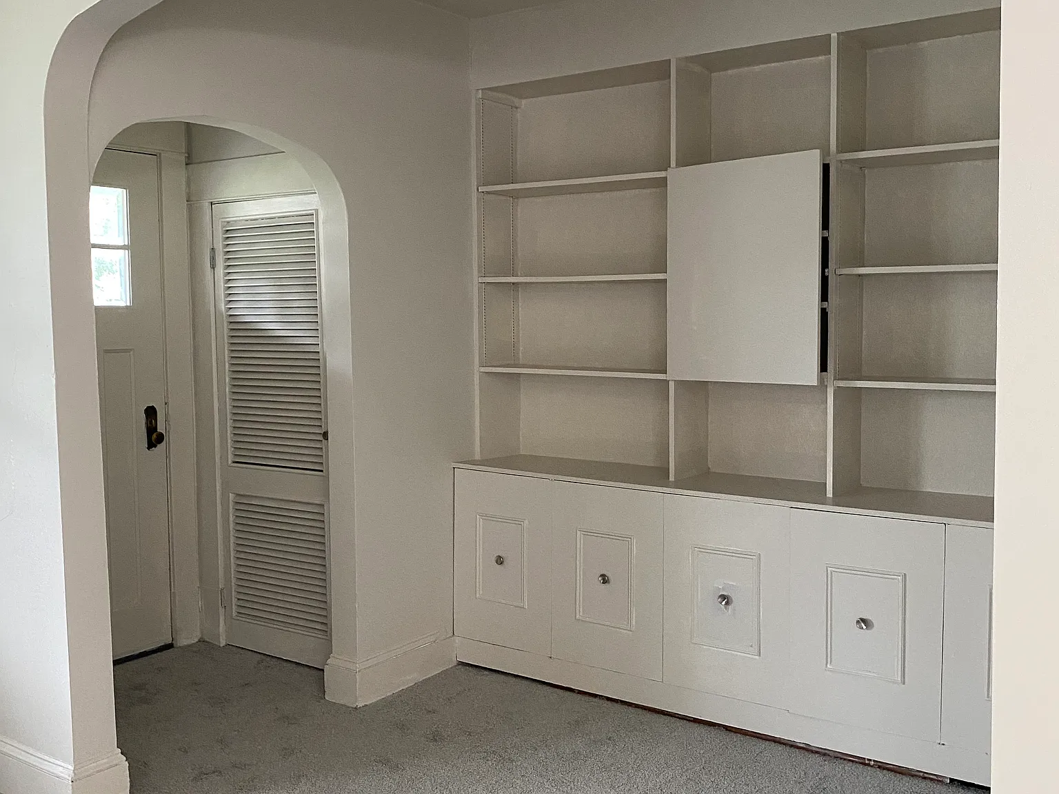 3 bed, 1000 sqft, $2,100 — Photo 4