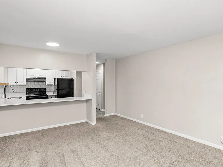 Belmont Place — Photo 36