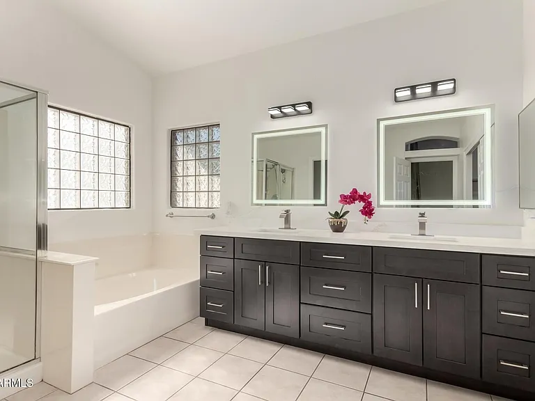 1625 E Montoya Ln — Photo 21