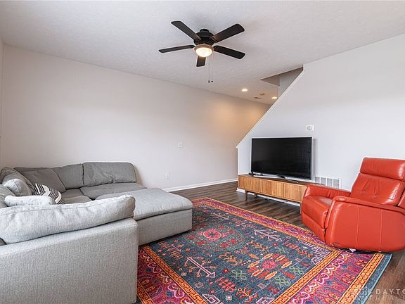 4th image of 9256 Great Lakes Cir