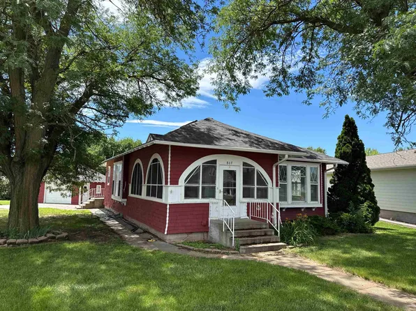 807 Kellogg St, Bertrand, NE 68927