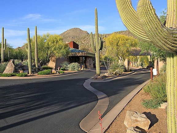 3rd image of 3740 W Diamond Rock Pl