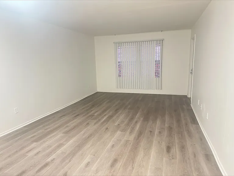 832 S Lake St #102 — Photo 6