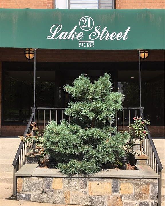 1st image of 21 Lake St APT 5L