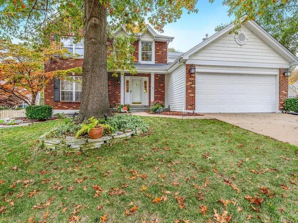 505 Lighthouse Point Dr, Grover, MO 63040