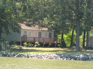 214 Riley Ln, Heathsville, VA 22473