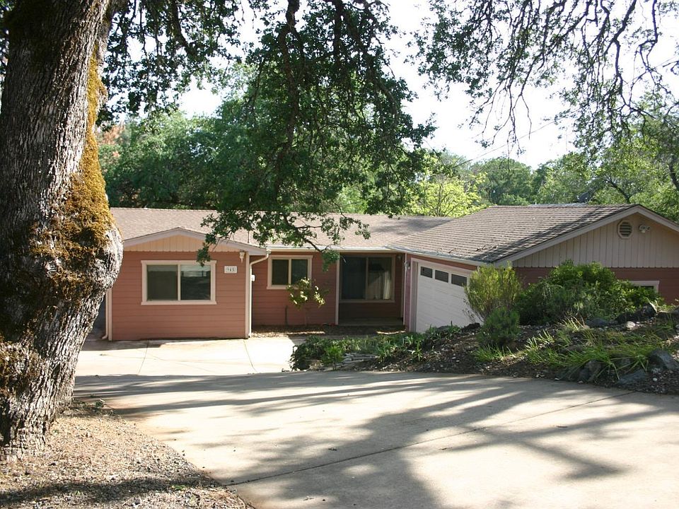1st image of 945 Central Park Drive