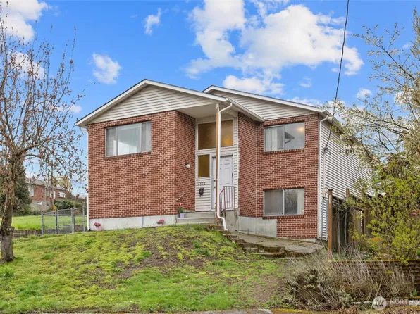 4512 10th Avenue S, Seattle, WA 98108