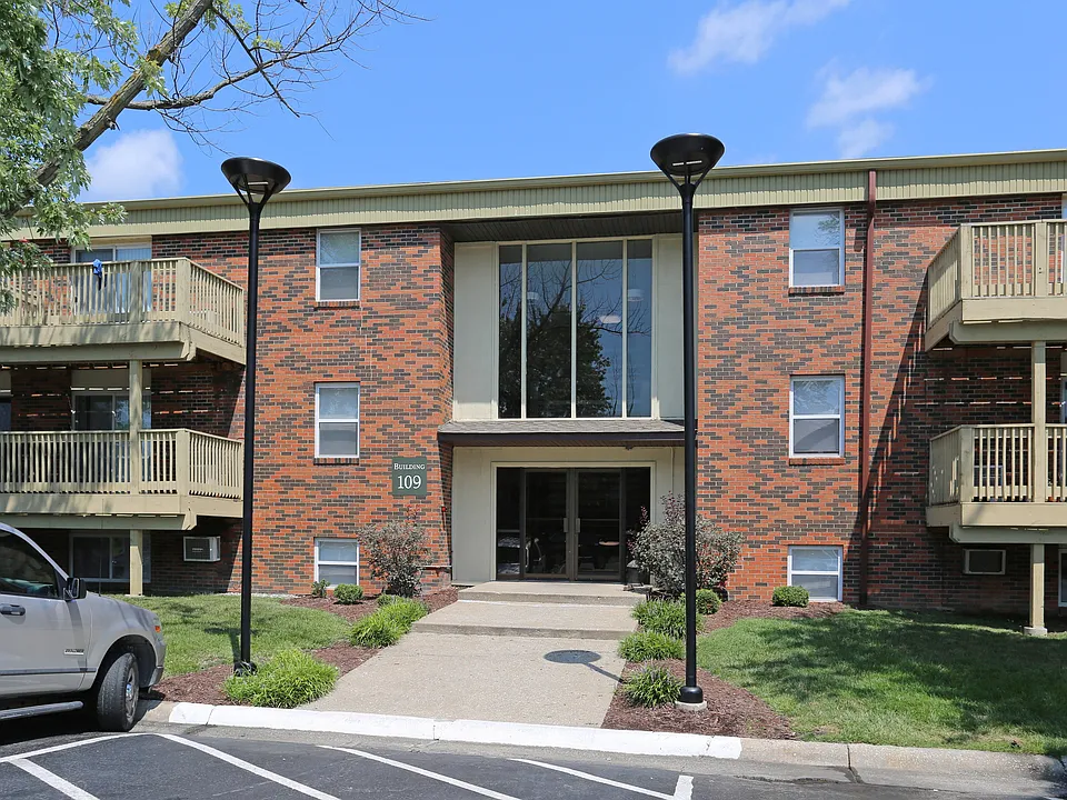 Ash Street Place Apartments