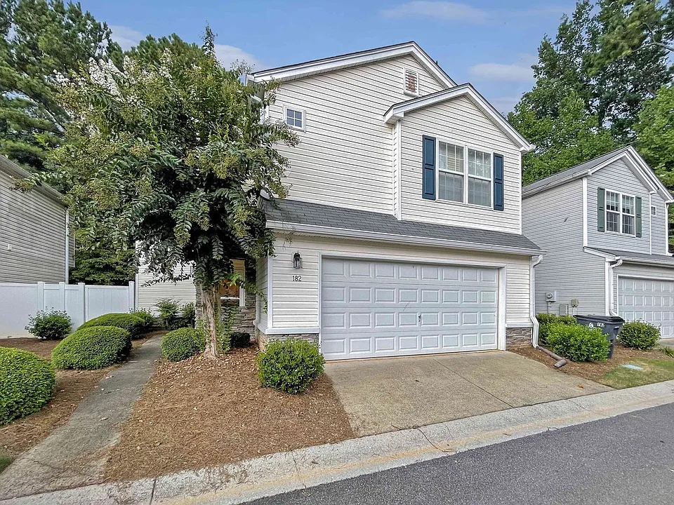 182 Windcroft Ct NW