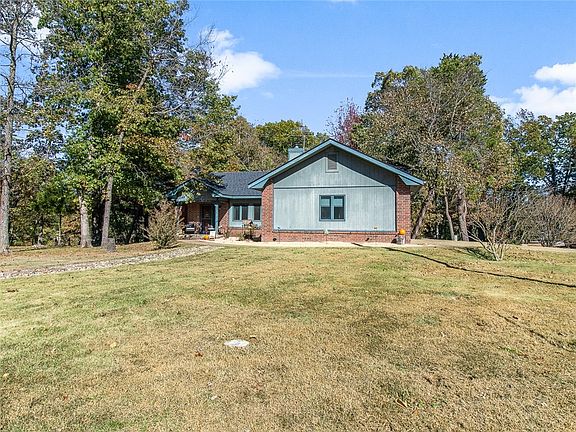 5th image of 32 Kirkpatrick Ln