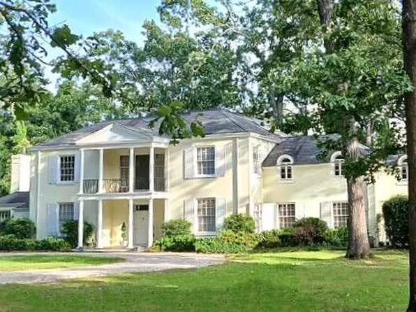 221 Surrey Cir, Aiken, SC 29801