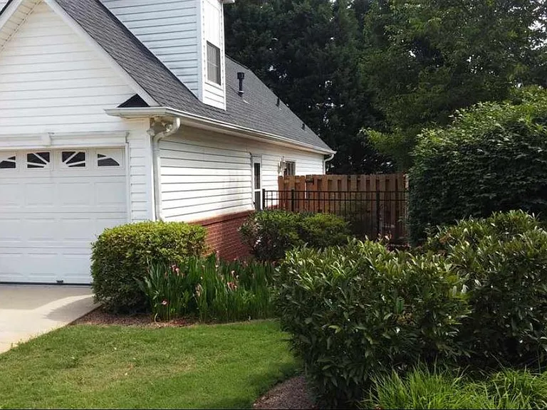 400 Cliffview Ct — Photo 14