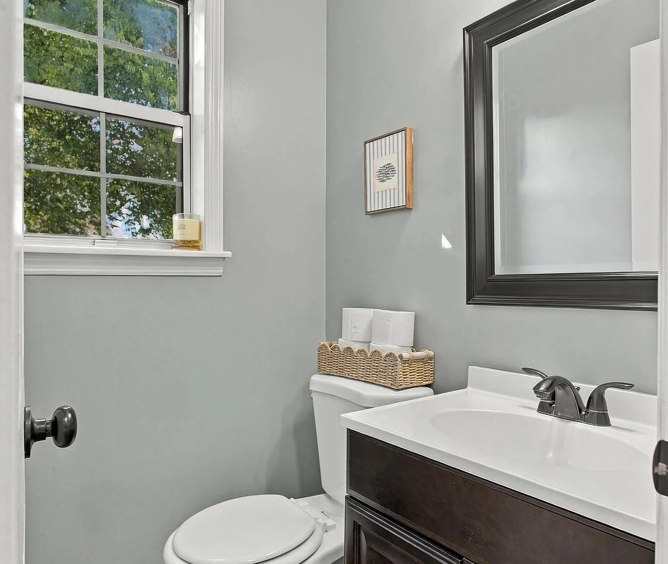 4 bed, 2.5 bath, 1849 sqft, $6,500 — Photo 3