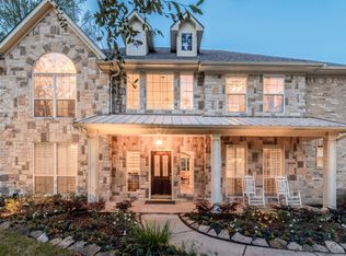 705 Red Bud Ct, Friendswood, TX 77546