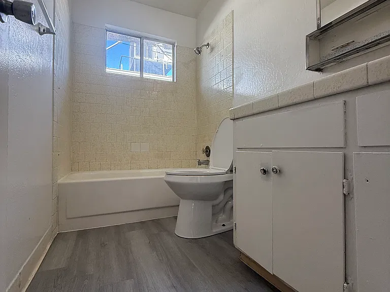7 E Ponce De Leon Ave #N — Photo 5