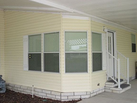 3rd image of 19 Bayberry Dr
