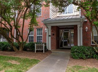 221 Providence Glen Dr, Chapel Hill, NC 27514