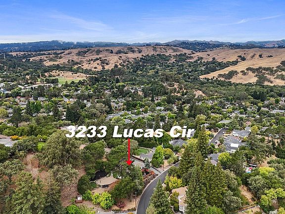 2nd image of 3233 Lucas Cir