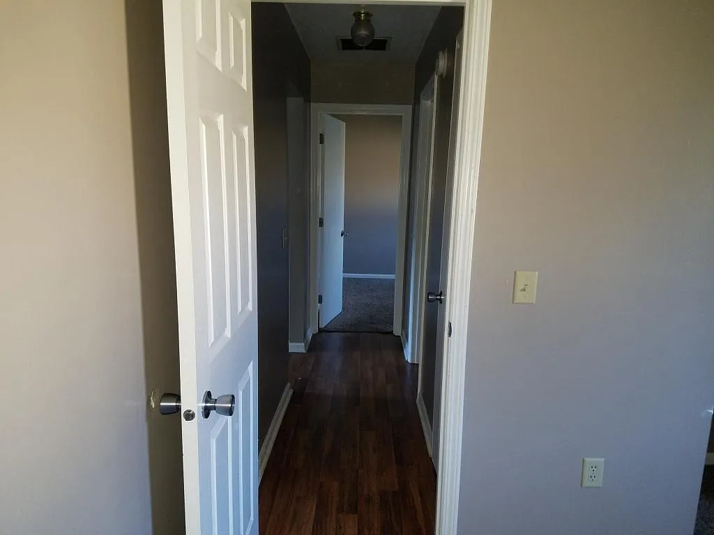 731 Villa Park Ct — Photo 3