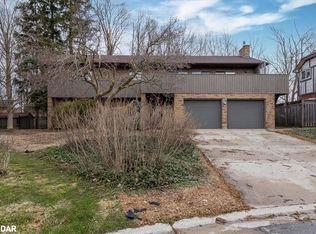 8 White Pine Pl, Barrie, ON L4M5L7