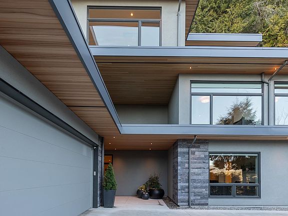 5th image of 817 Younette Dr