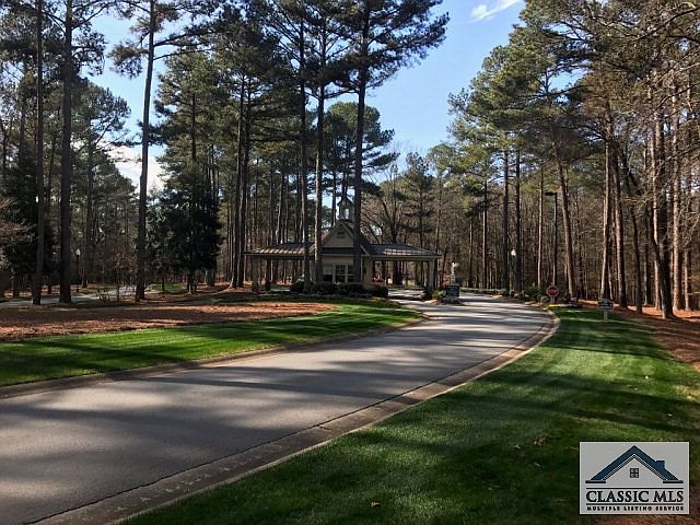 2nd image of 1041 Fairway Ridge Rd