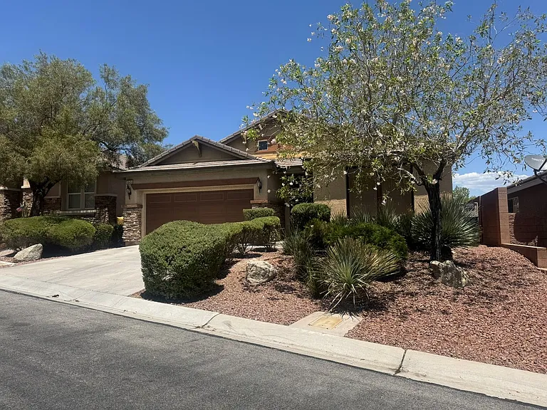 10404 Bays Mountain Ave — Photo 2