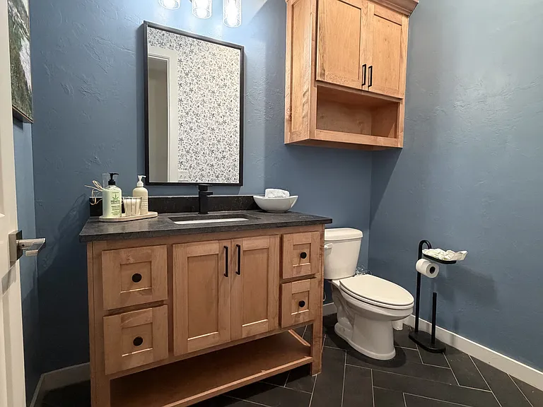 7530 Highland Hills Dr — Photo 40