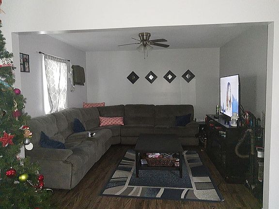 2nd image of 13 Candle Ln