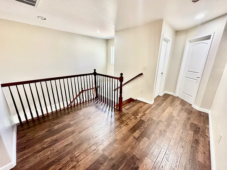866 Papaya St — Photo 14