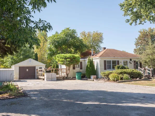 2776 E Fisher Rd, Bay City, MI 48706