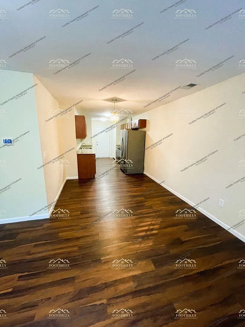 3 bed, 2.0 bath, 1250 sqft, $1,250 — Photo 3