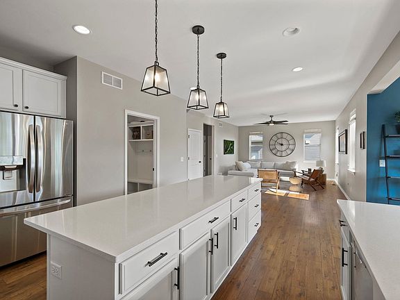 5th image of 2796 Cornelius St