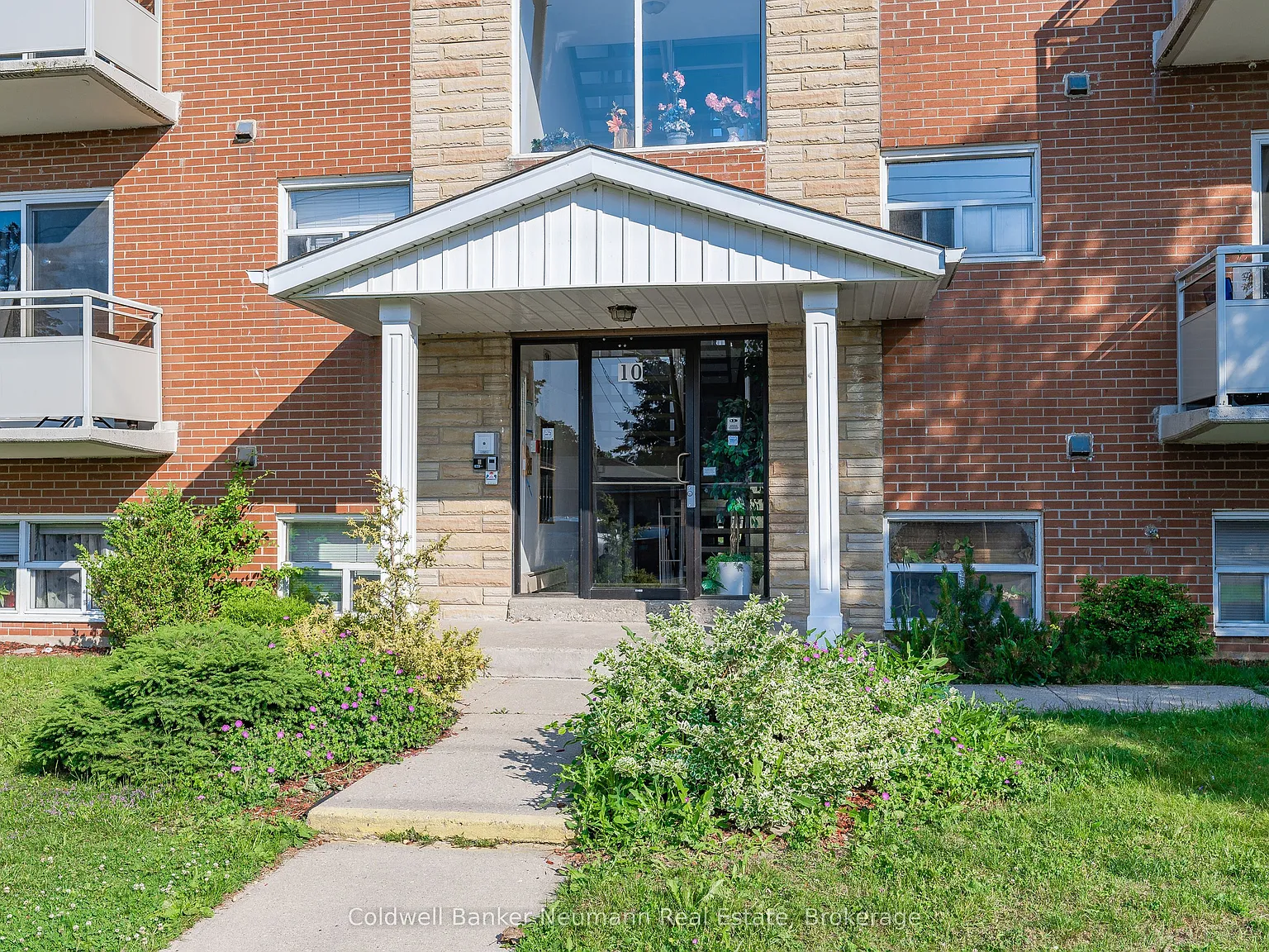 2 bed, $2,050 — Photo 2