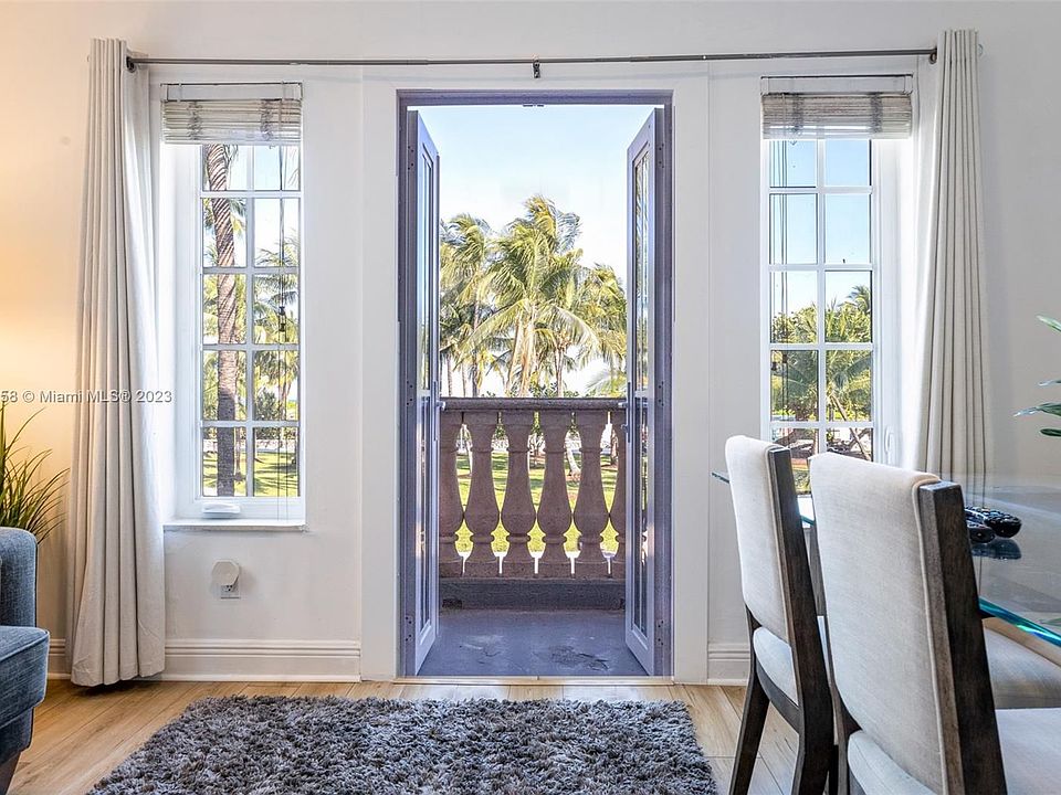 1st image of 918 Ocean Dr APT 209