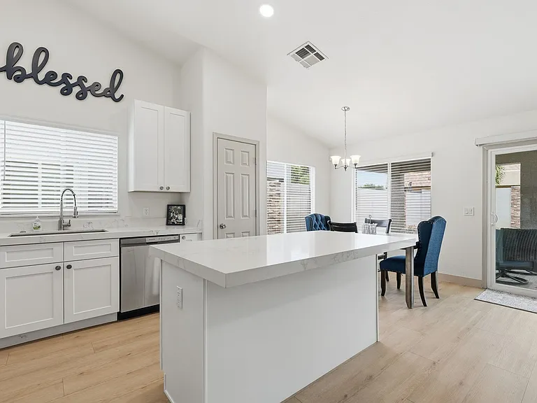 3514 E Murrieta Rd — Photo 37