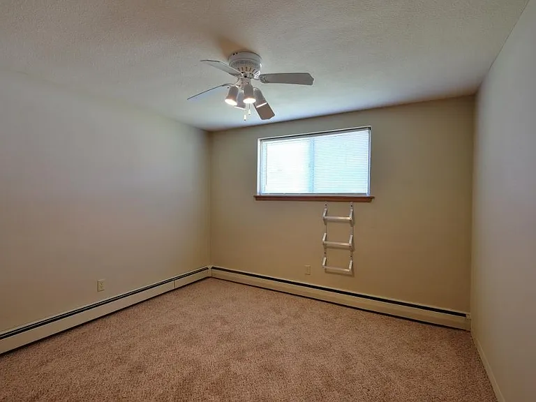 Rankin Apartments — Photo 14
