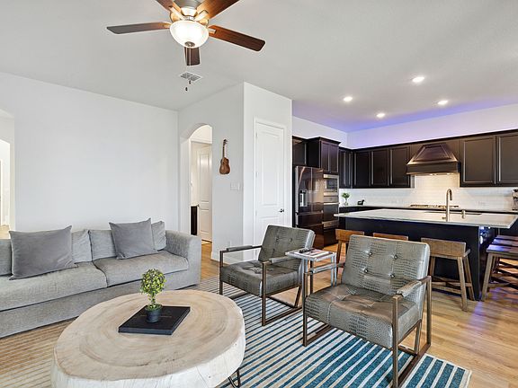 4th image of 18142 Lakefront Ct