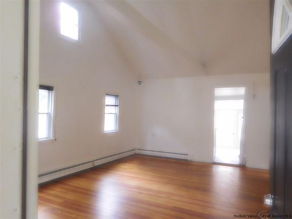 5th image of 342 Glenerie Blvd