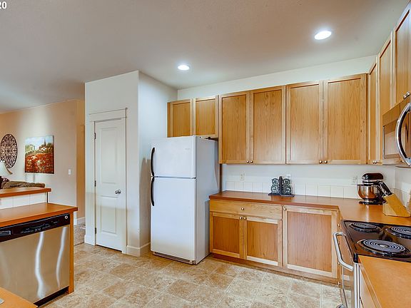 4th image of 6616 NE 58th Ave