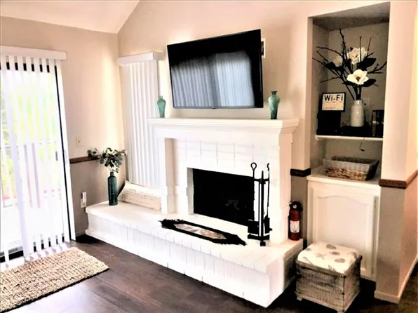 (undisclosed Address), Lake Arrowhead, CA 92352